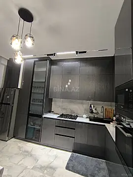 Satılır 3 otaqlı mənzil 135 m² — Bakı, İnşaatçılar 3 otaq 135.00 m²
