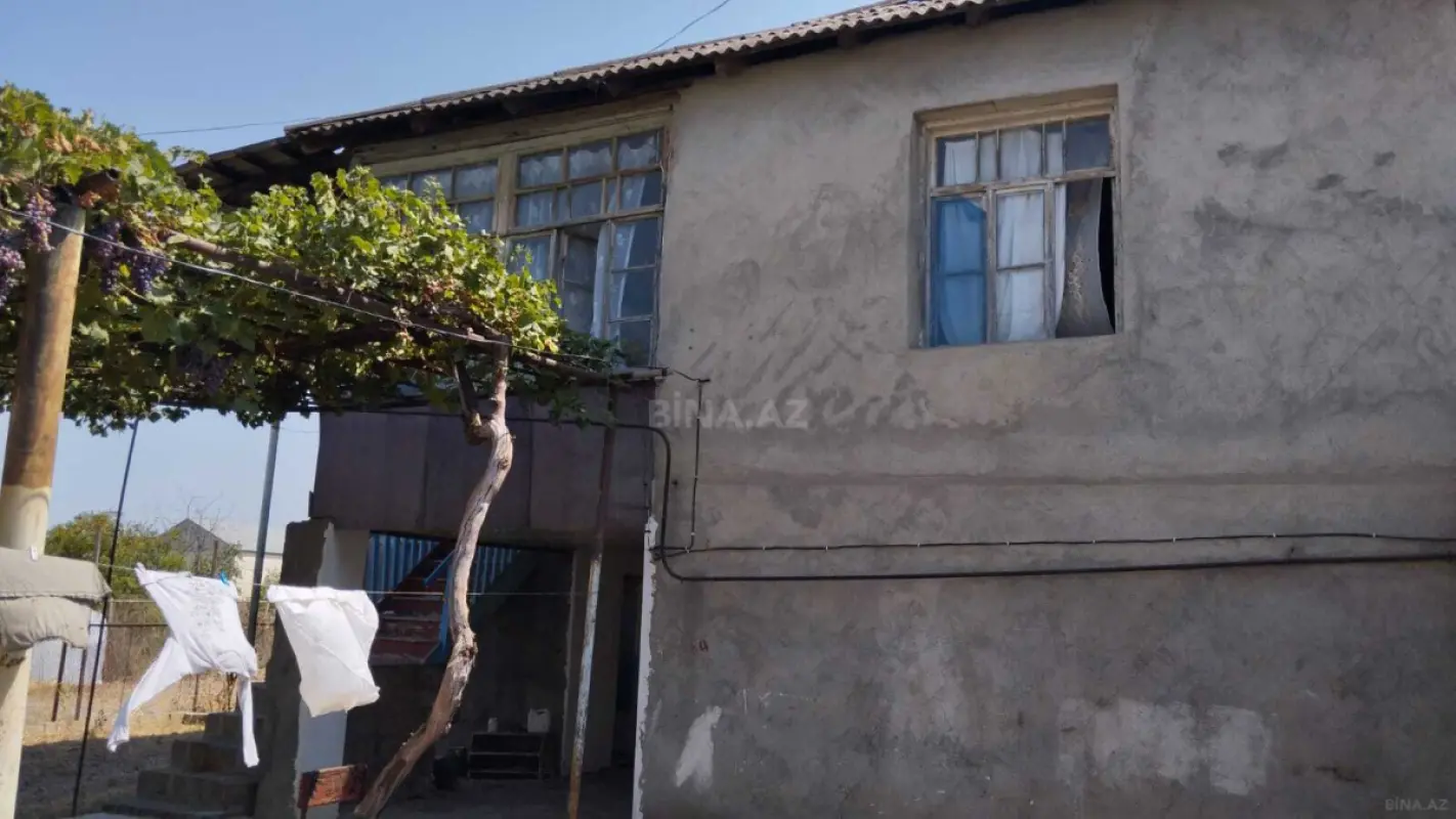 Satılır 7 otaqlı həyət evi 150 m²