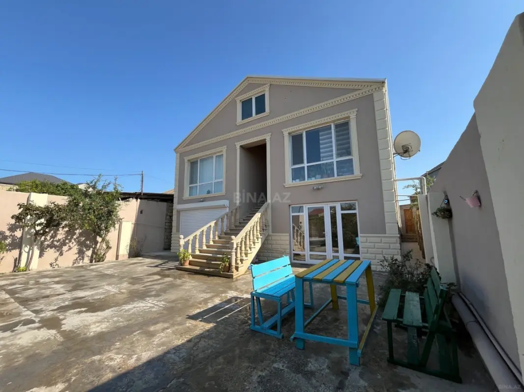 Satılır 4 otaqlı həyət evi 135 m²