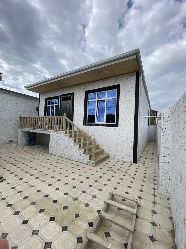 Satılır 3 otaqlı həyət evi 100 m²