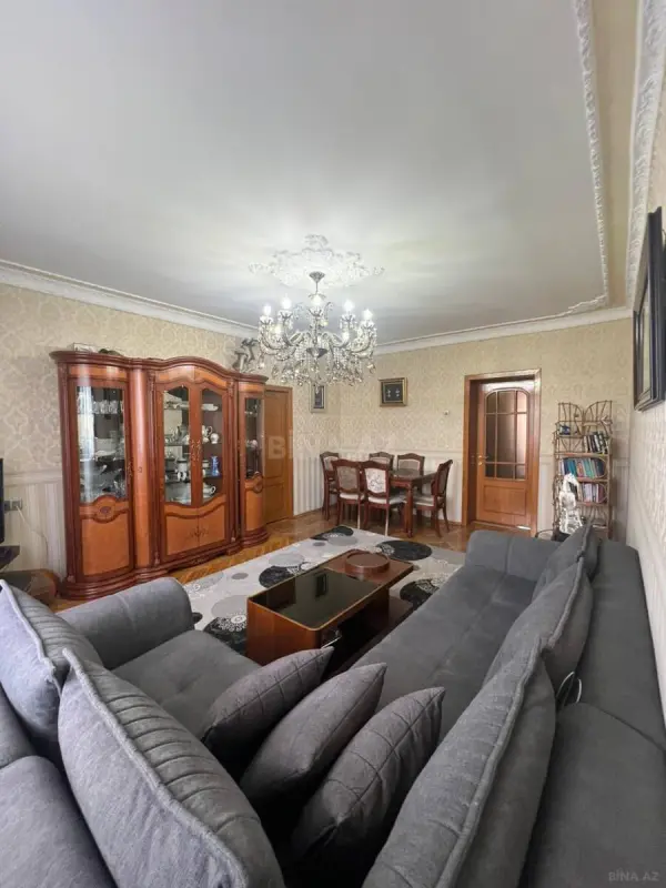 Satılır 4 otaqlı mənzil 100 m²