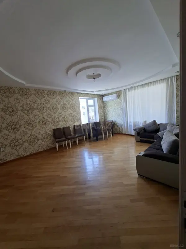 Kirayə verilir 3 otaqlı mənzil 120 m²