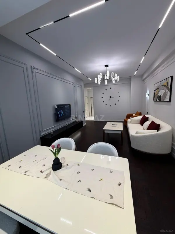 Satılır 2 otaqlı mənzil 88 m²