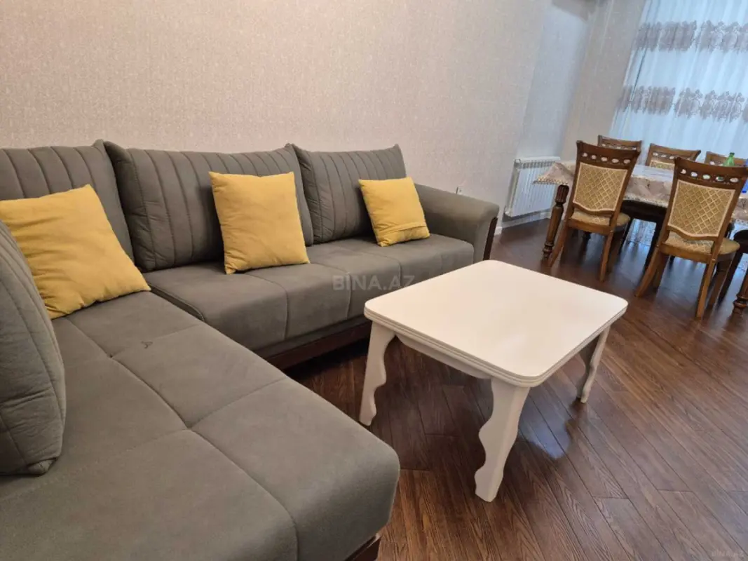 Kirayə verilir 2 otaqlı mənzil 96 m²