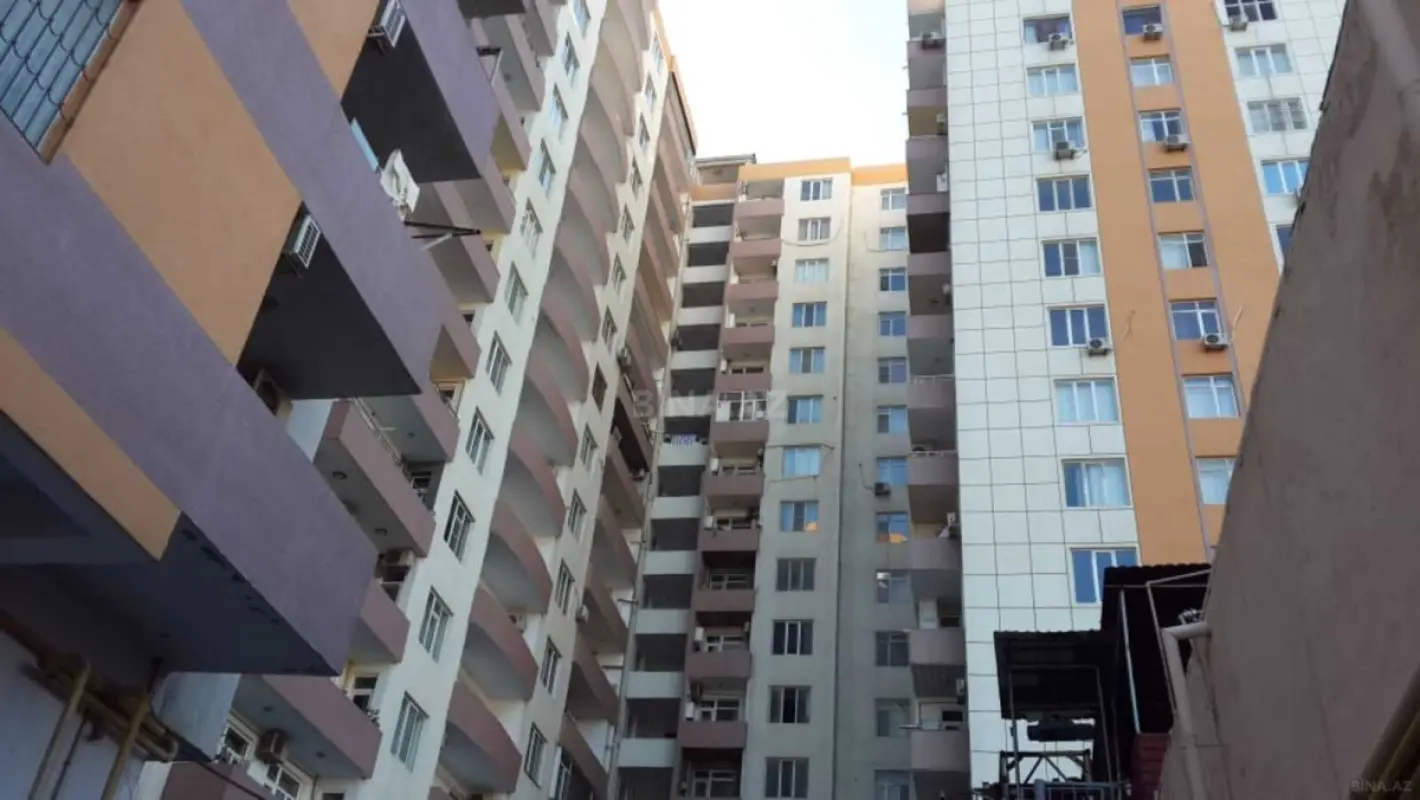 Satılır 2 otaqlı mənzil 65 m²