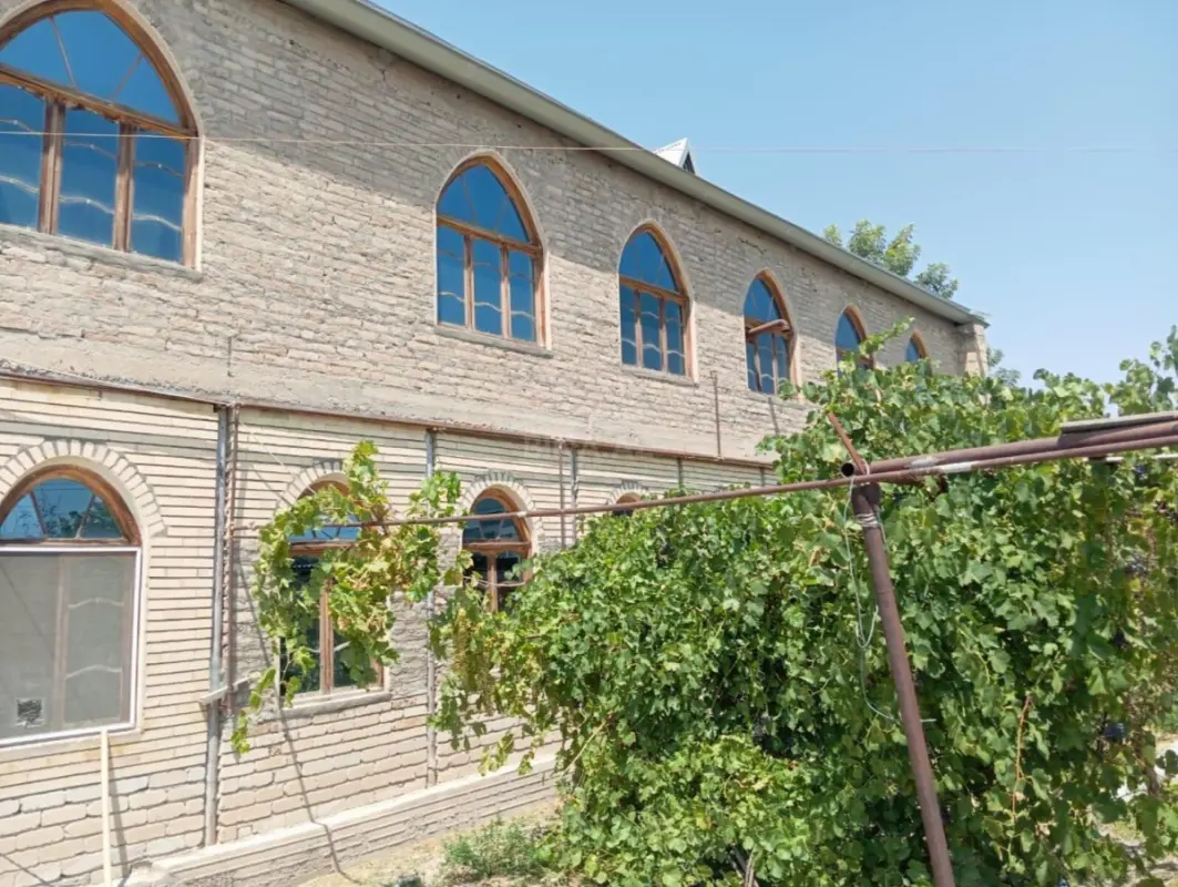 Satılır 6 otaqlı həyət evi 300 m²