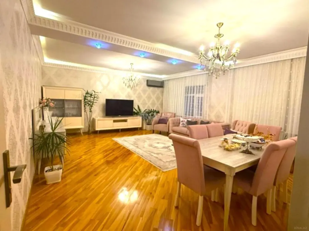 Satılır 5 otaqlı mənzil 120 m²