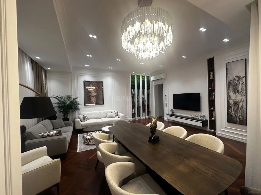 Satılır 4 otaqlı mənzil 175 m²