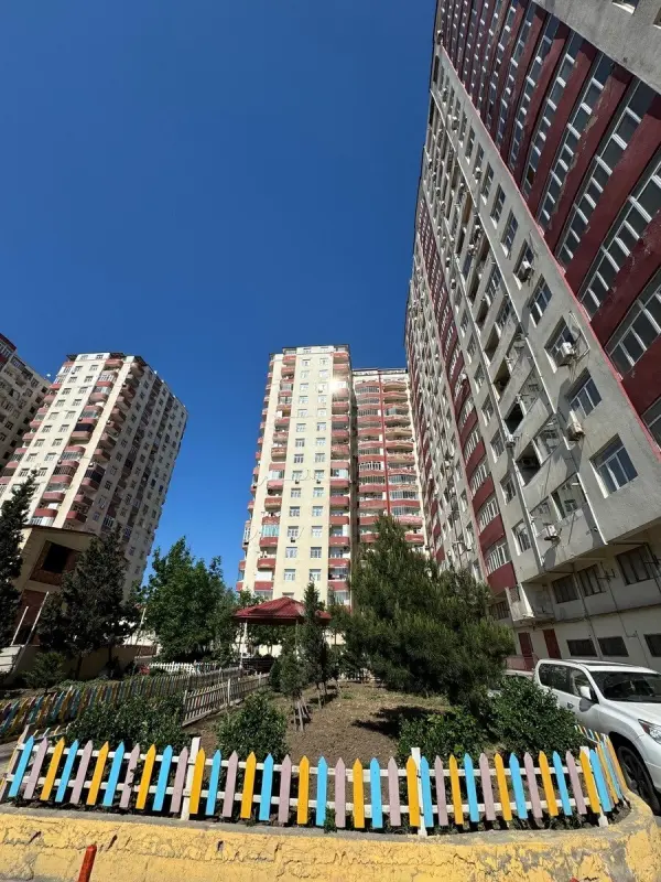 Satılır 3 otaqlı mənzil 93 m²