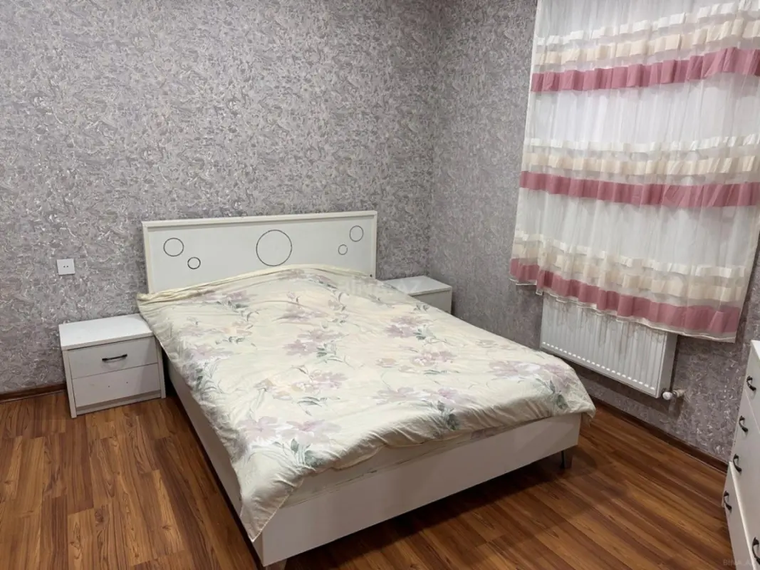 Satılır 4 otaqlı həyət evi 140 m²