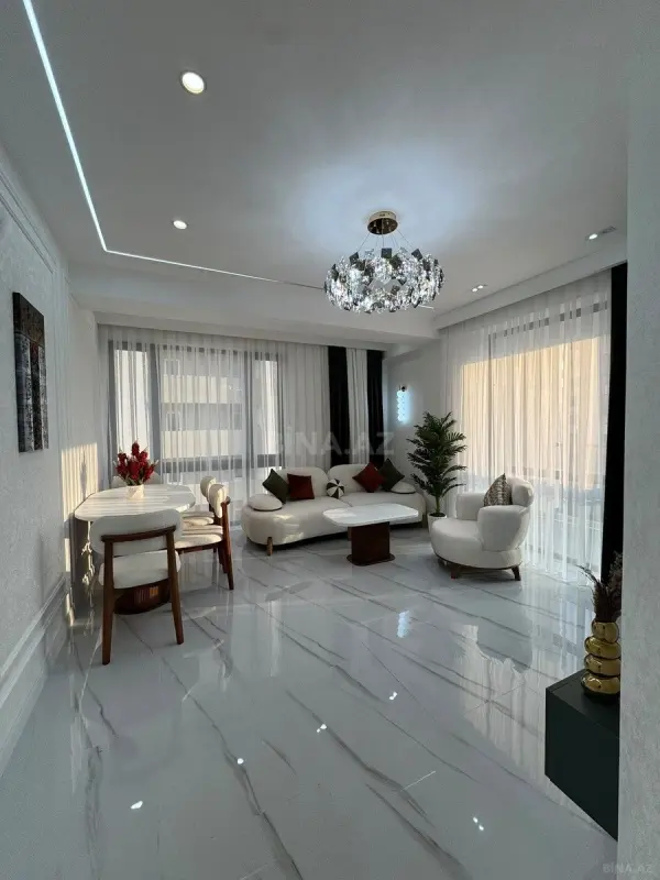 Satılır 3 otaqlı mənzil 105 m²