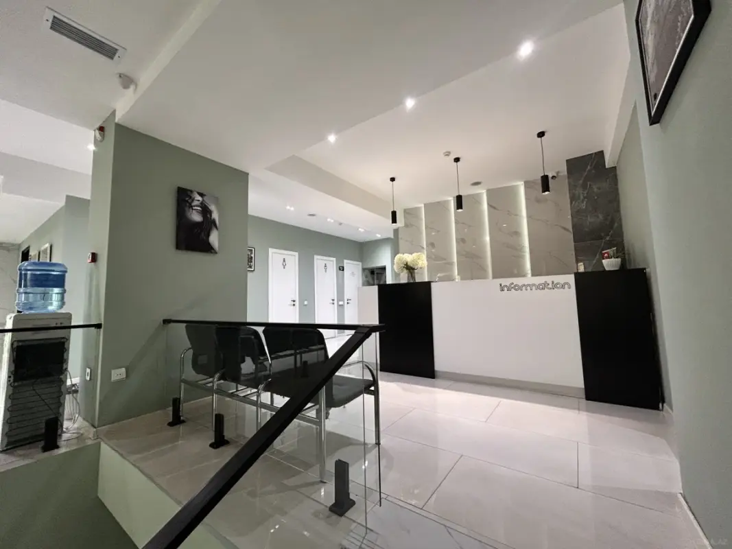 Satılır obyekt 370 m²
