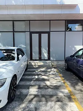 Kirayə verilir obyekt 300 m² — Bakı, İnşaatçılar 300.00 m²