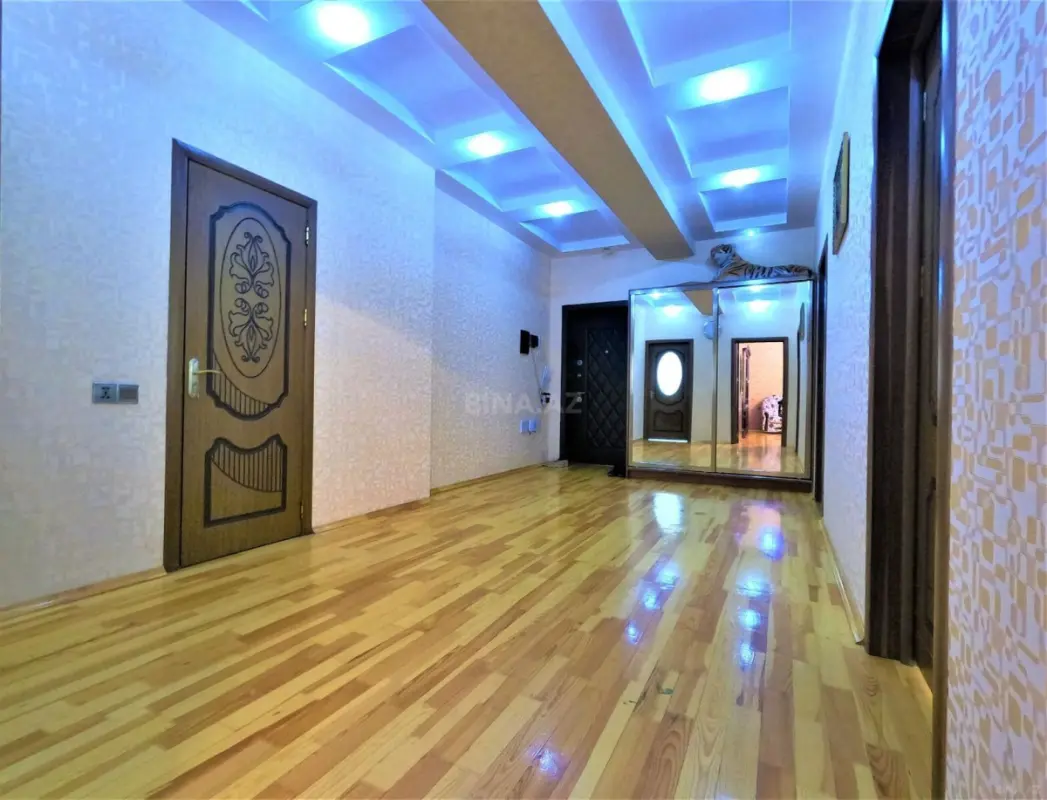 Kirayə verilir 3 otaqlı mənzil 120 m²