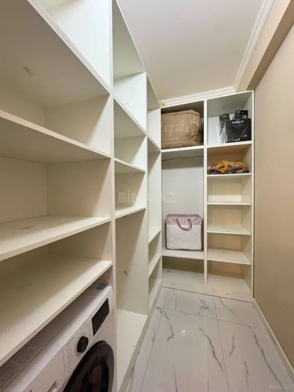 Kirayə verilir 2 otaqlı mənzil 102 m²