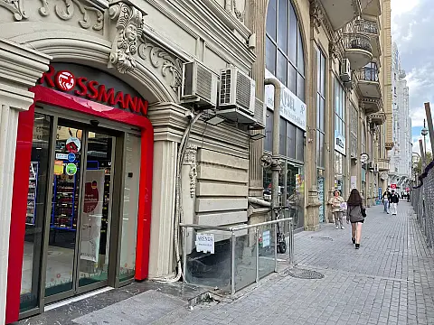 Kirayə verilir obyekt 80 m² — Bakı, Sahil qəs. 80.00 m²
