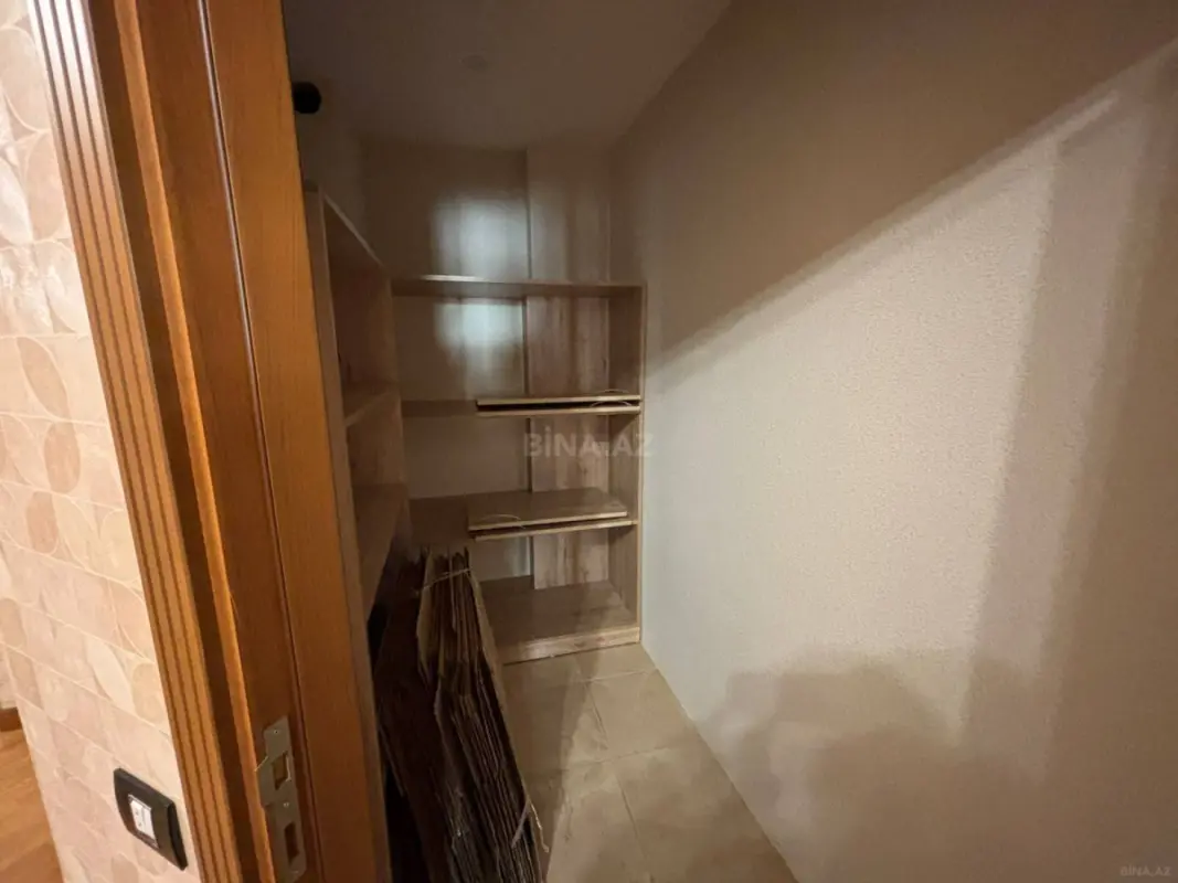 Satılır 3 otaqlı mənzil 126.6 m²