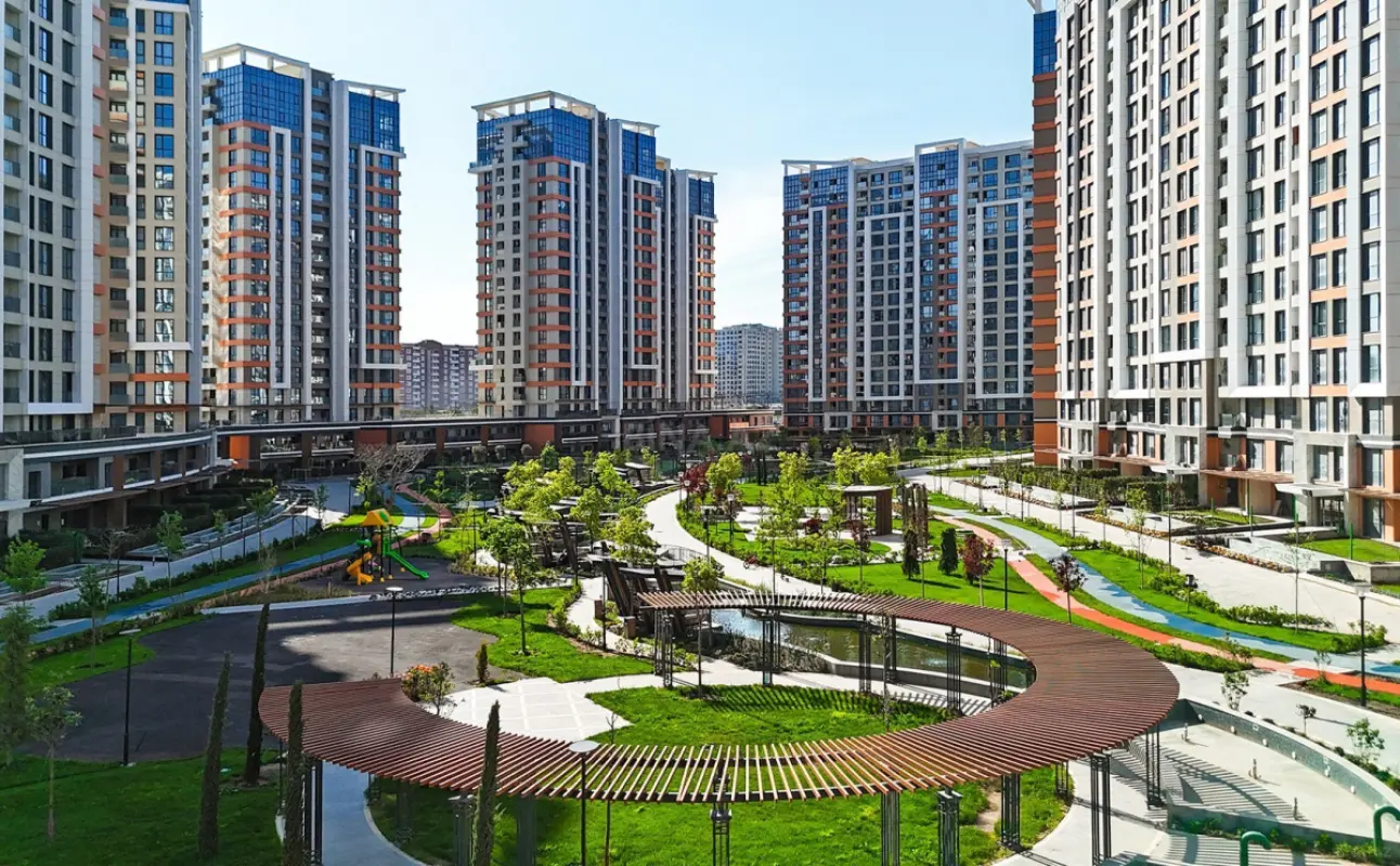 Satılır 3 otaqlı mənzil 107 m²