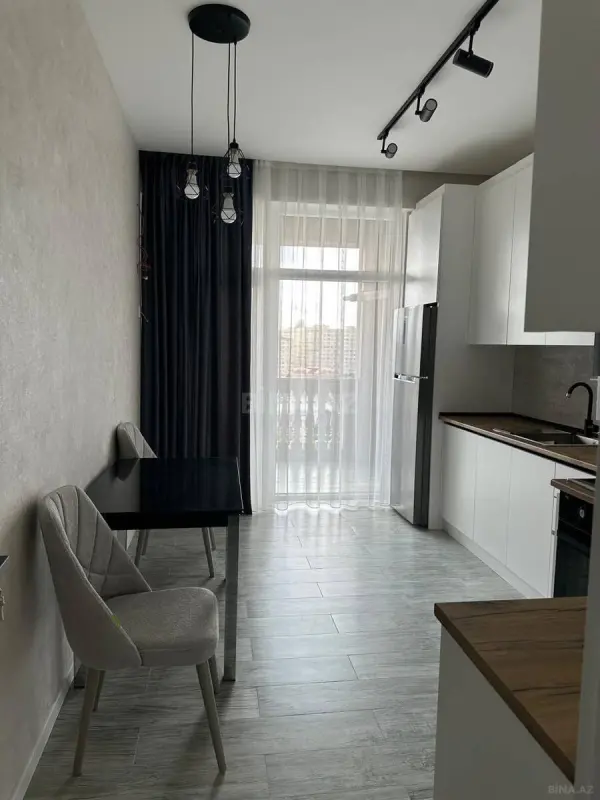 Kirayə verilir 3 otaqlı mənzil 115 m²