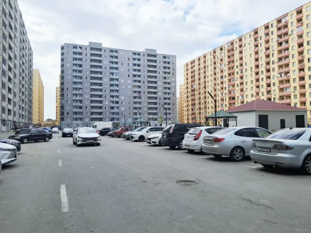 Satılır 2 otaqlı mənzil 86 m²