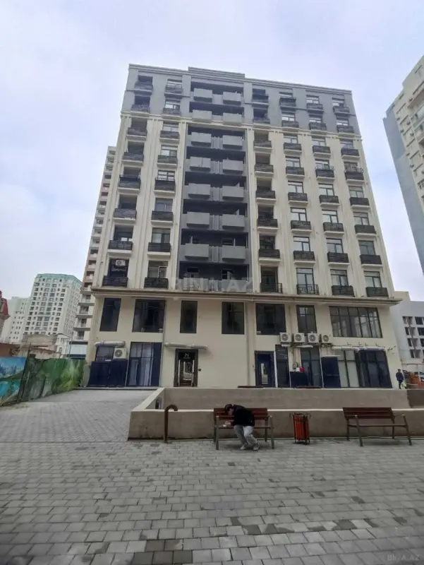 Satılır 2 otaqlı mənzil 92 m²
