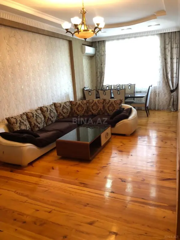 Kirayə verilir 3 otaqlı mənzil 120 m²