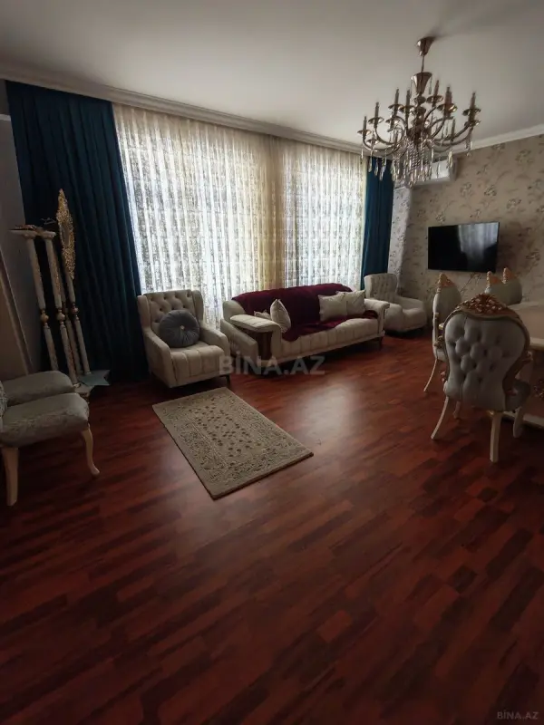 Kirayə verilir 3 otaqlı mənzil 93 m²