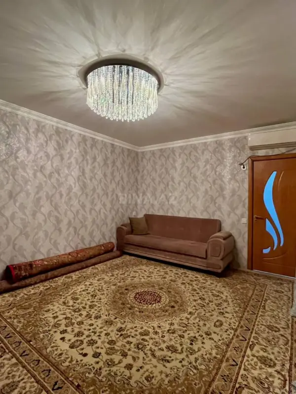 Satılır 5 otaqlı həyət evi 200 m²