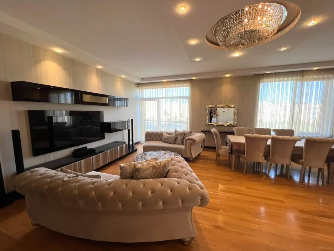 Kirayə verilir 3 otaqlı mənzil 138 m²