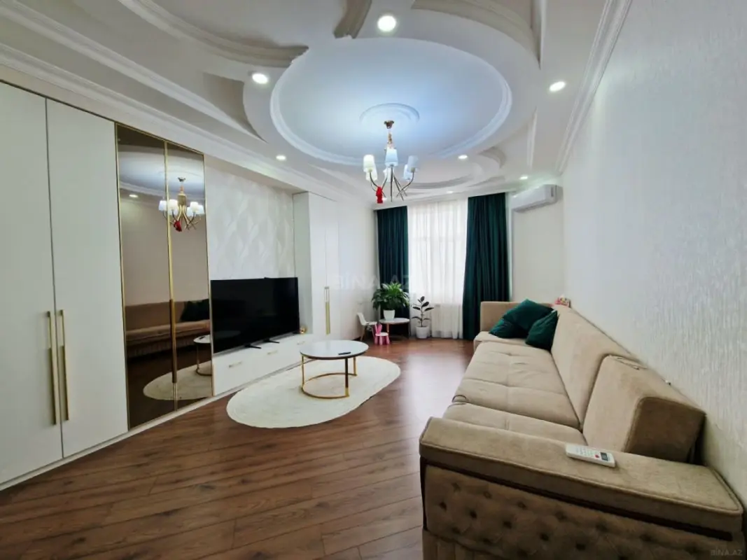 Satılır 2 otaqlı mənzil 100 m²