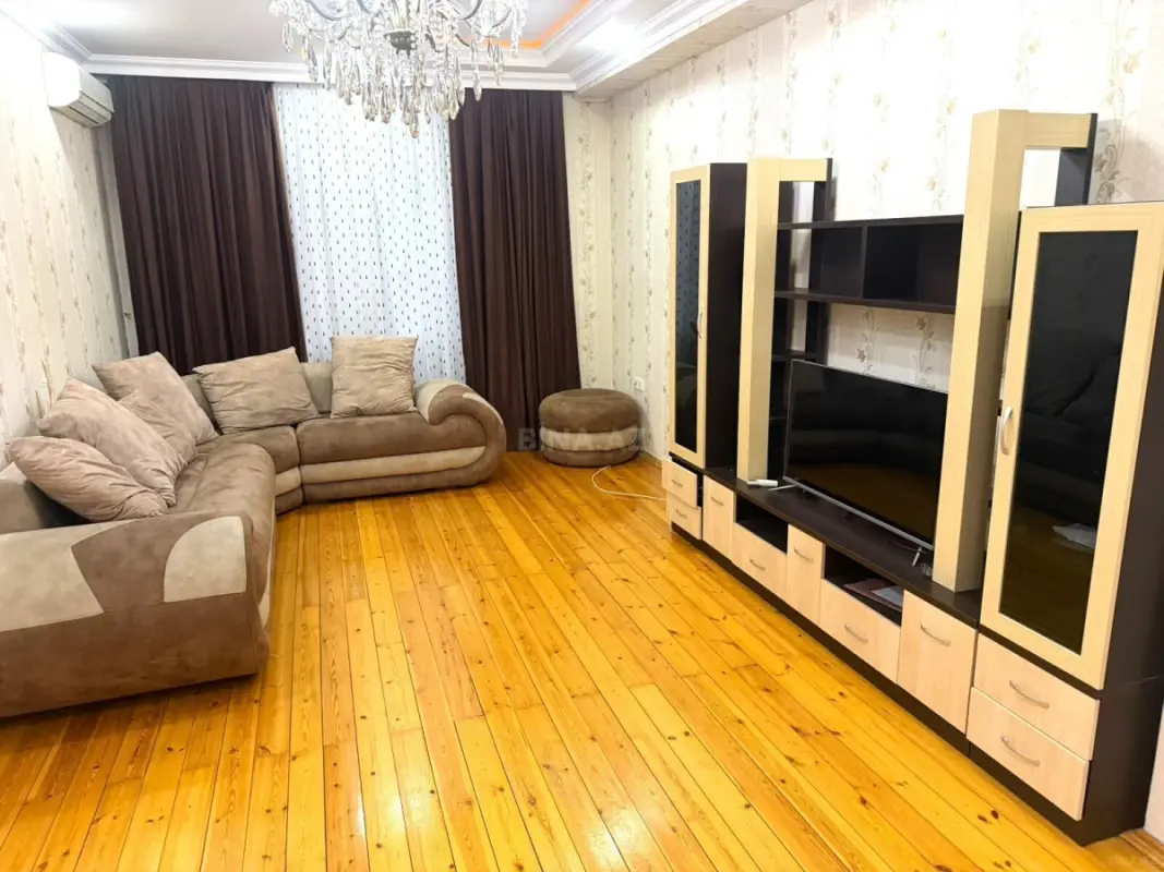 Kirayə verilir 4 otaqlı mənzil 100 m²