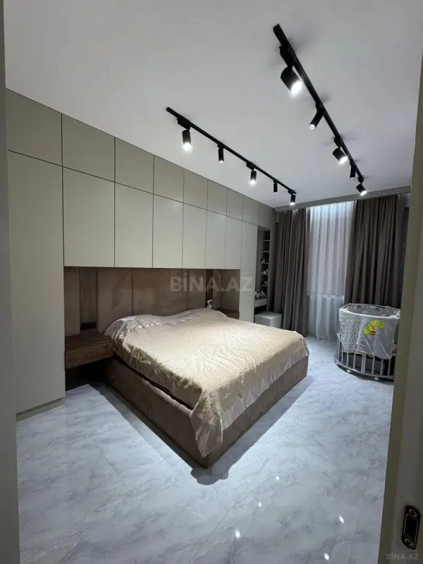 Kirayə verilir 3 otaqlı mənzil 120 m²