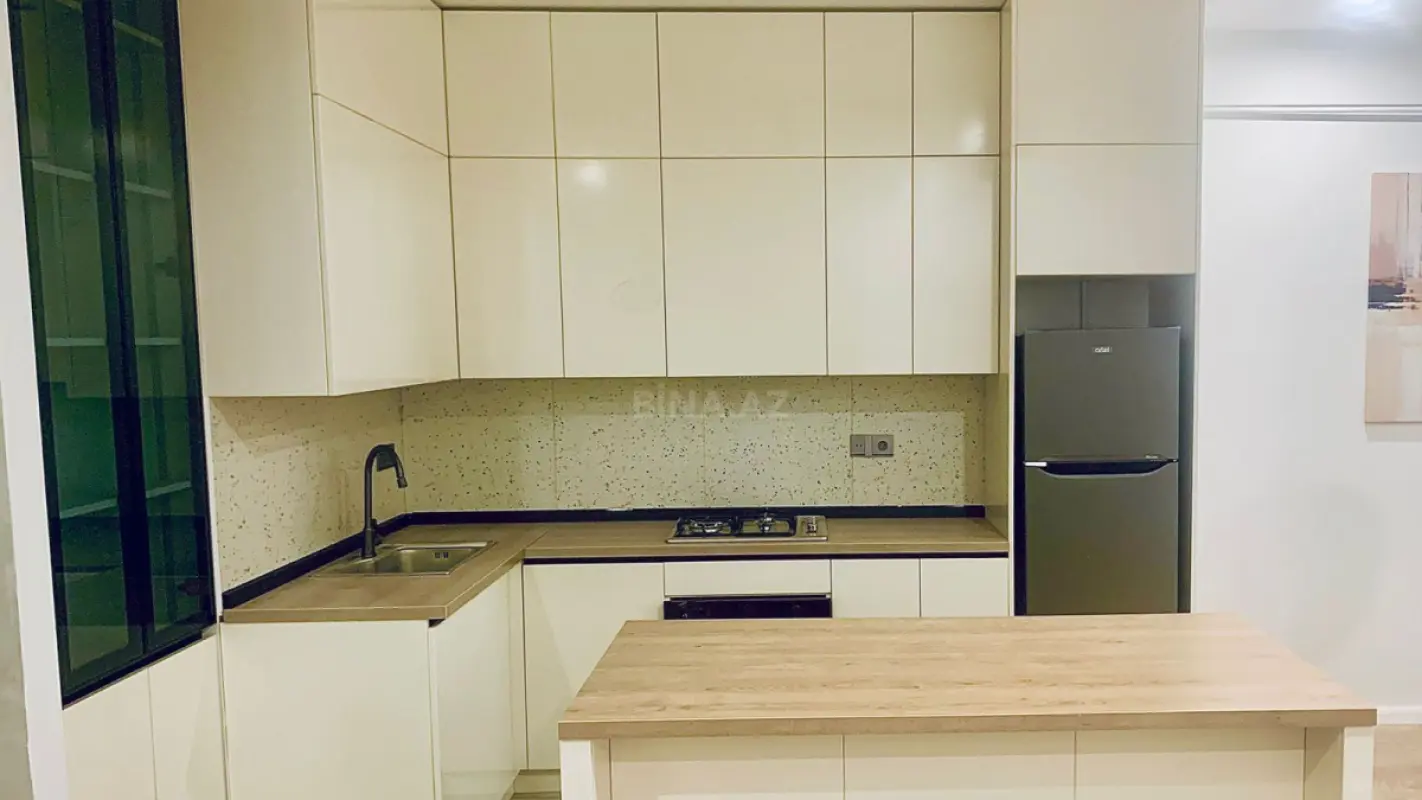 Kirayə verilir 2 otaqlı mənzil 80 m²