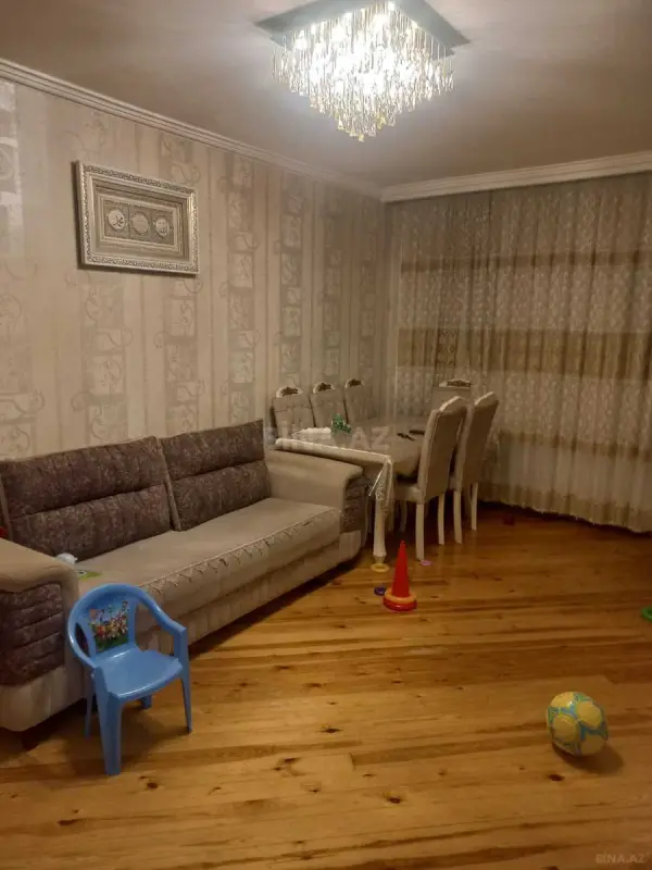Satılır 4 otaqlı mənzil 100 m²