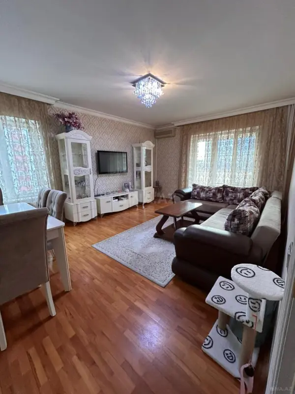 Satılır 3 otaqlı mənzil 110 m²