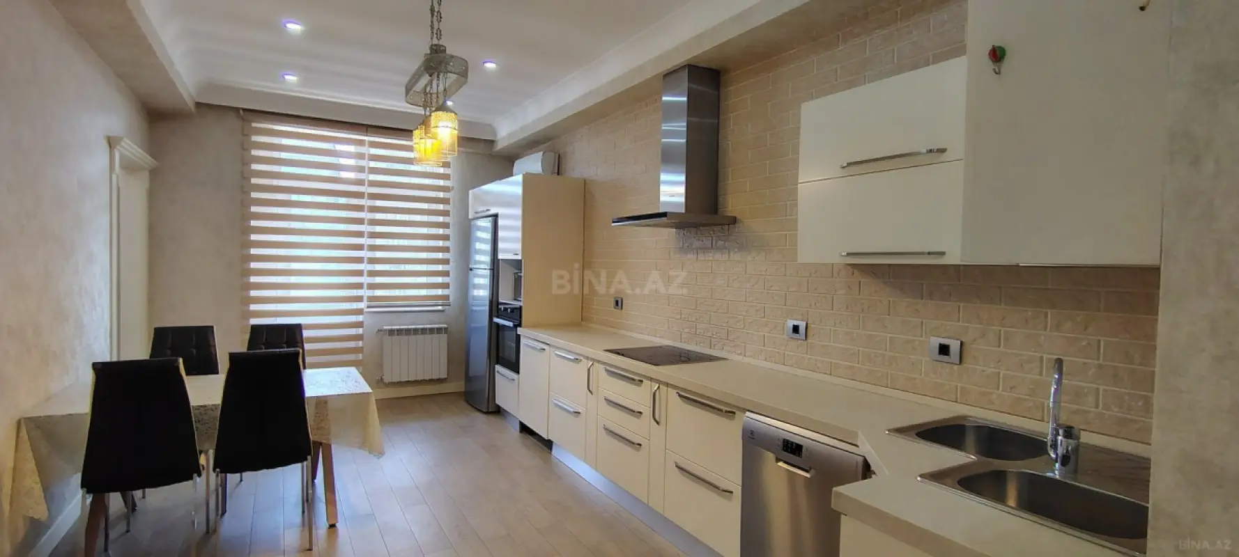 Kirayə verilir 3 otaqlı mənzil 180 m²