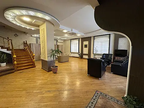 Kirayə verilir 6 otaqlı həyət evi 565 m² — Bakı 6 otaq 565.00 m²
