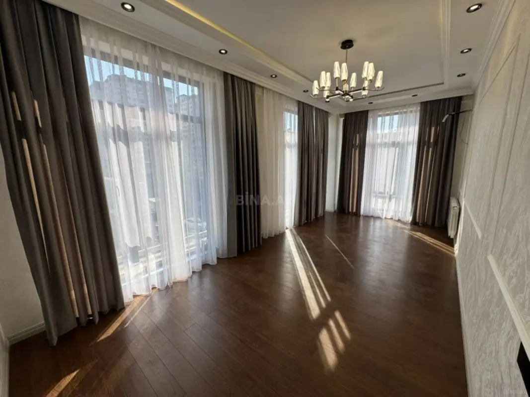 Satılır 2 otaqlı mənzil 80 m²