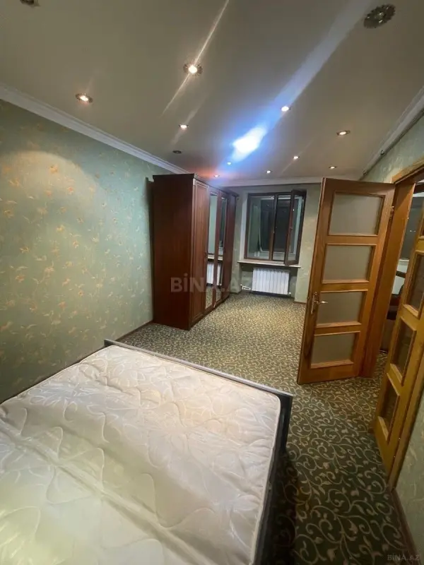 Kirayə verilir 4 otaqlı mənzil 110 m²