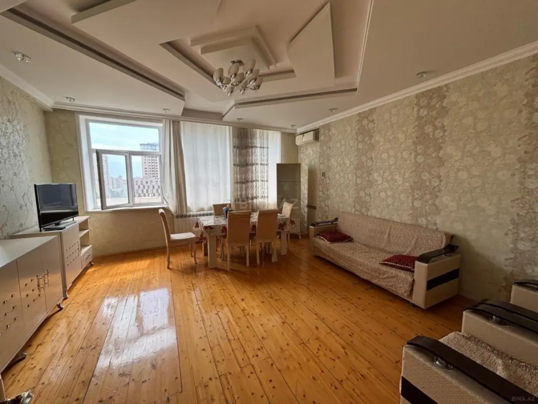 Satılır 2 otaqlı mənzil 95 m²
