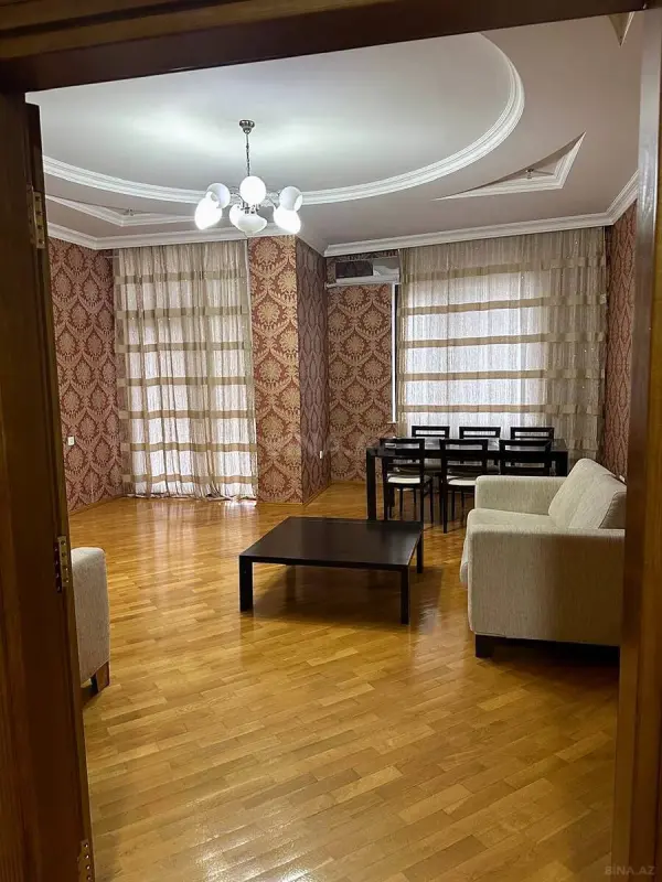 Kirayə verilir 3 otaqlı mənzil 120 m²