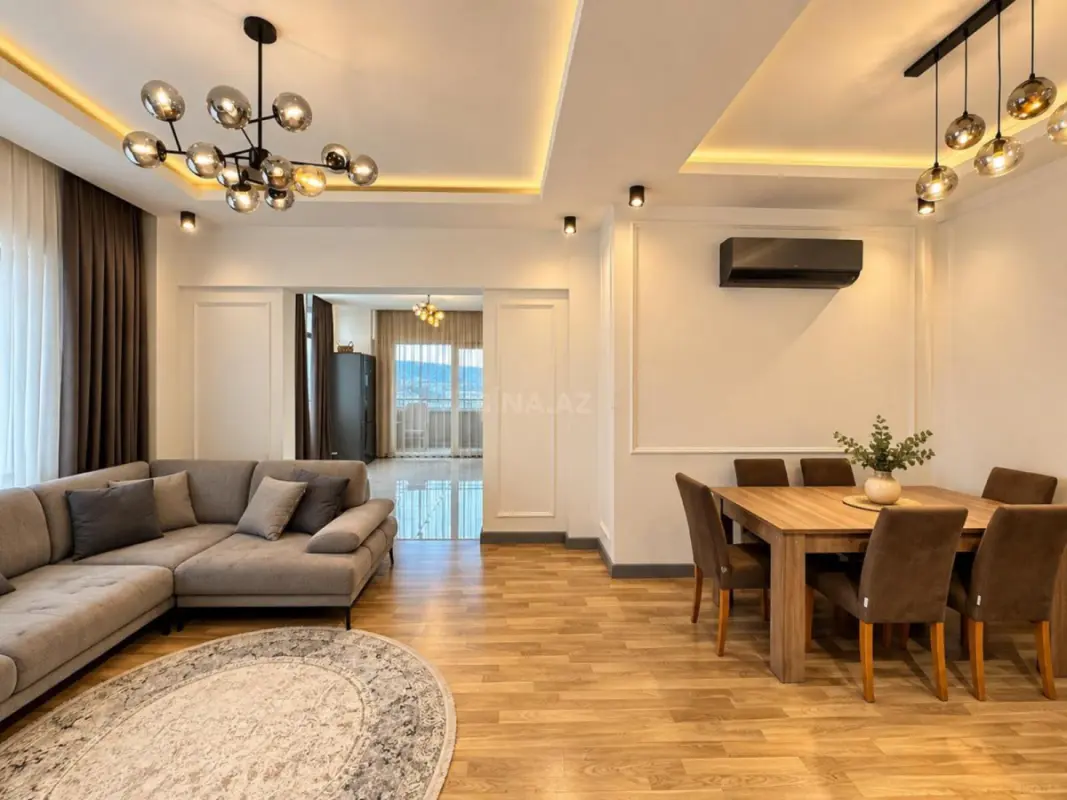 Satılır 3 otaqlı mənzil 122 m²