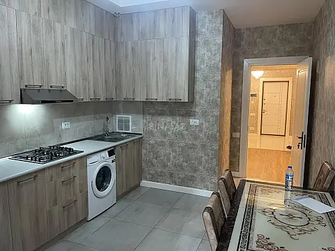 Kirayə verilir 2 otaqlı mənzil 106 m² — Bakı 2 otaq 106.00 m²