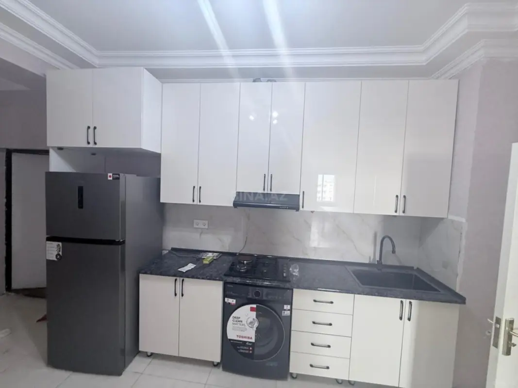 Kirayə verilir 2 otaqlı mənzil 74 m²