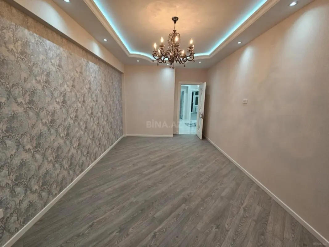 Satılır 3 otaqlı mənzil 110 m²