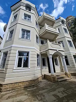 Kirayə verilir 9 otaqlı ofis 650 m² — Bakı 9 otaq 650.00 m²