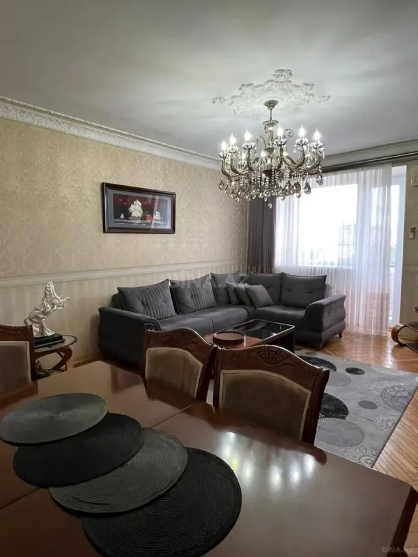 Satılır 4 otaqlı mənzil 110 m²
