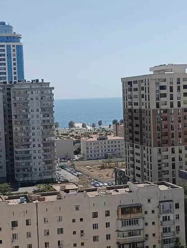 Satılır 2 otaqlı mənzil 76 m²