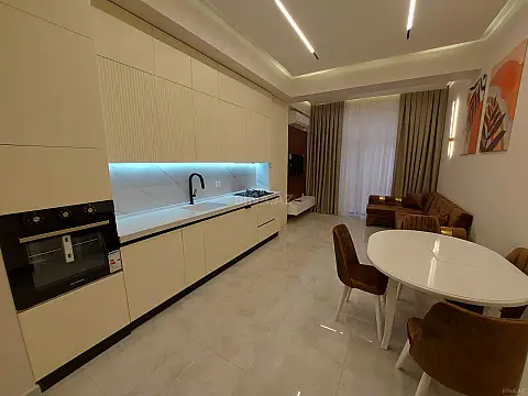 Kirayə verilir 2 otaqlı mənzil 65 m² — Bakı, Nizami 2 otaq 65.00 m²