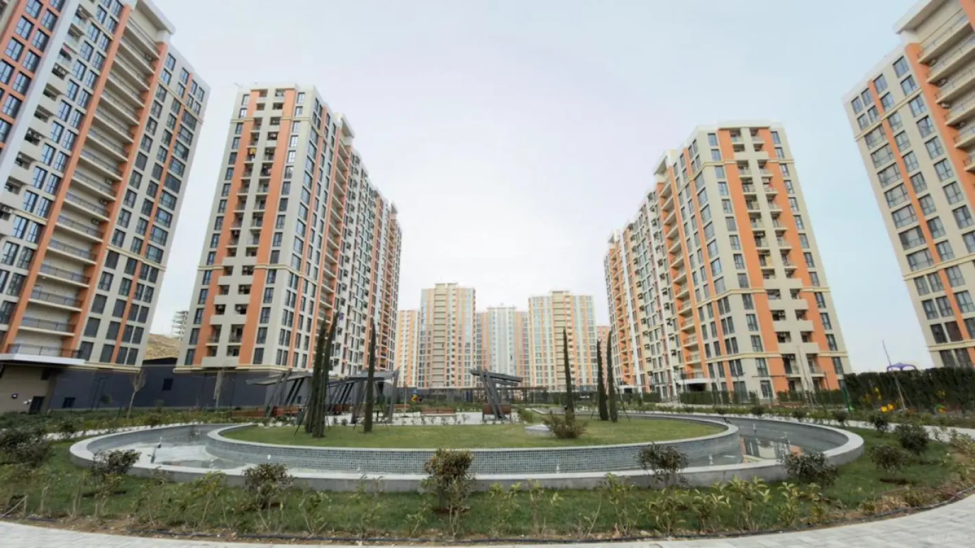 Satılır 3 otaqlı mənzil 124 m²
